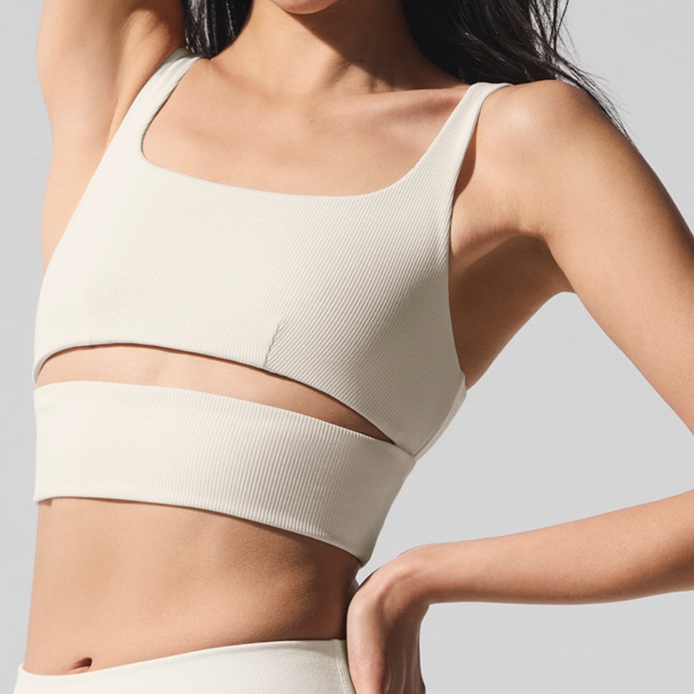 Alo Yoga Slit Bra in Ivory